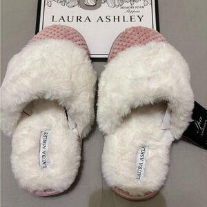 Laura Ashley Pink and White Plush Slide Slippers Sz 5/6